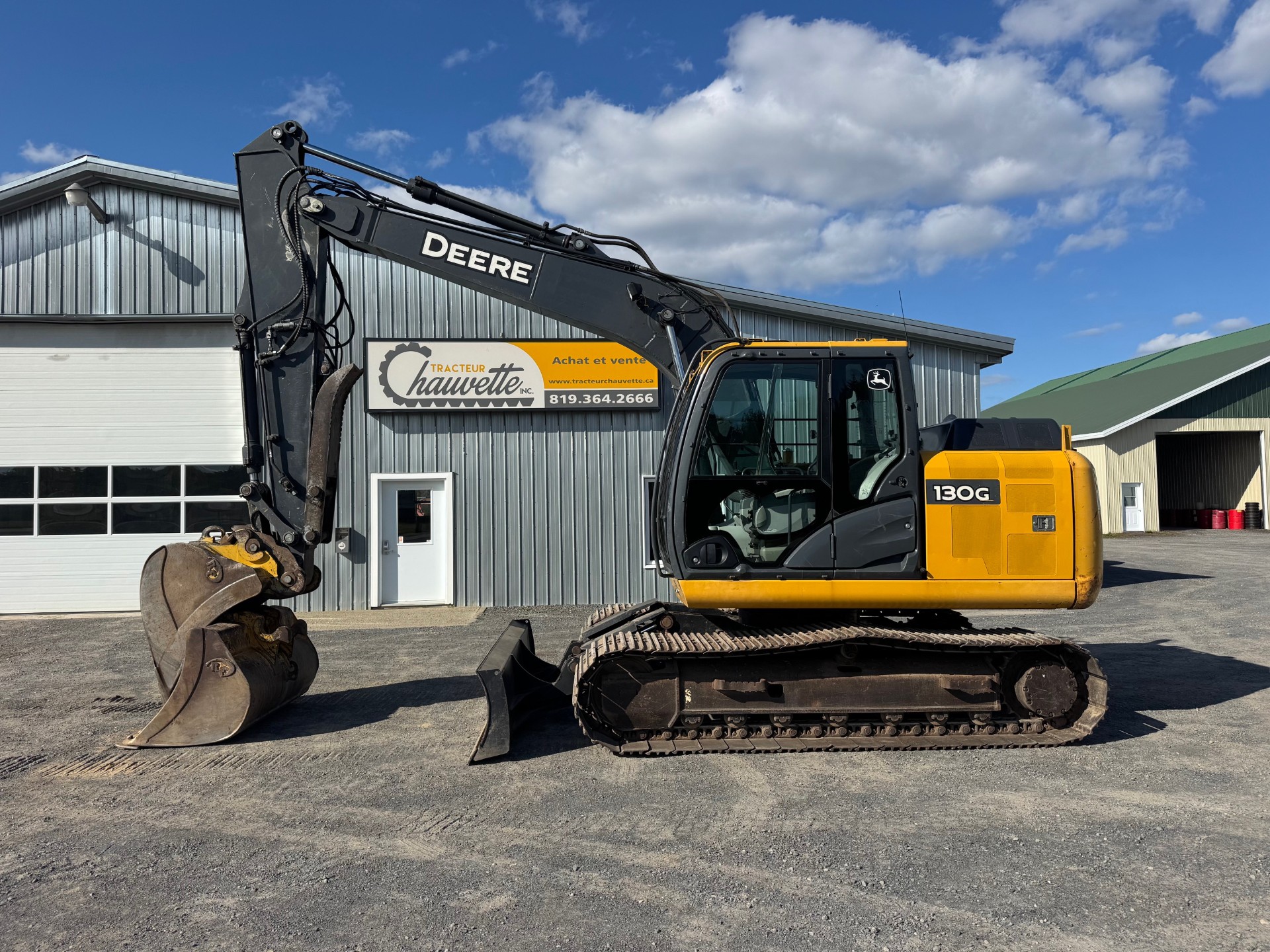 Deere 130G (1).jpg
