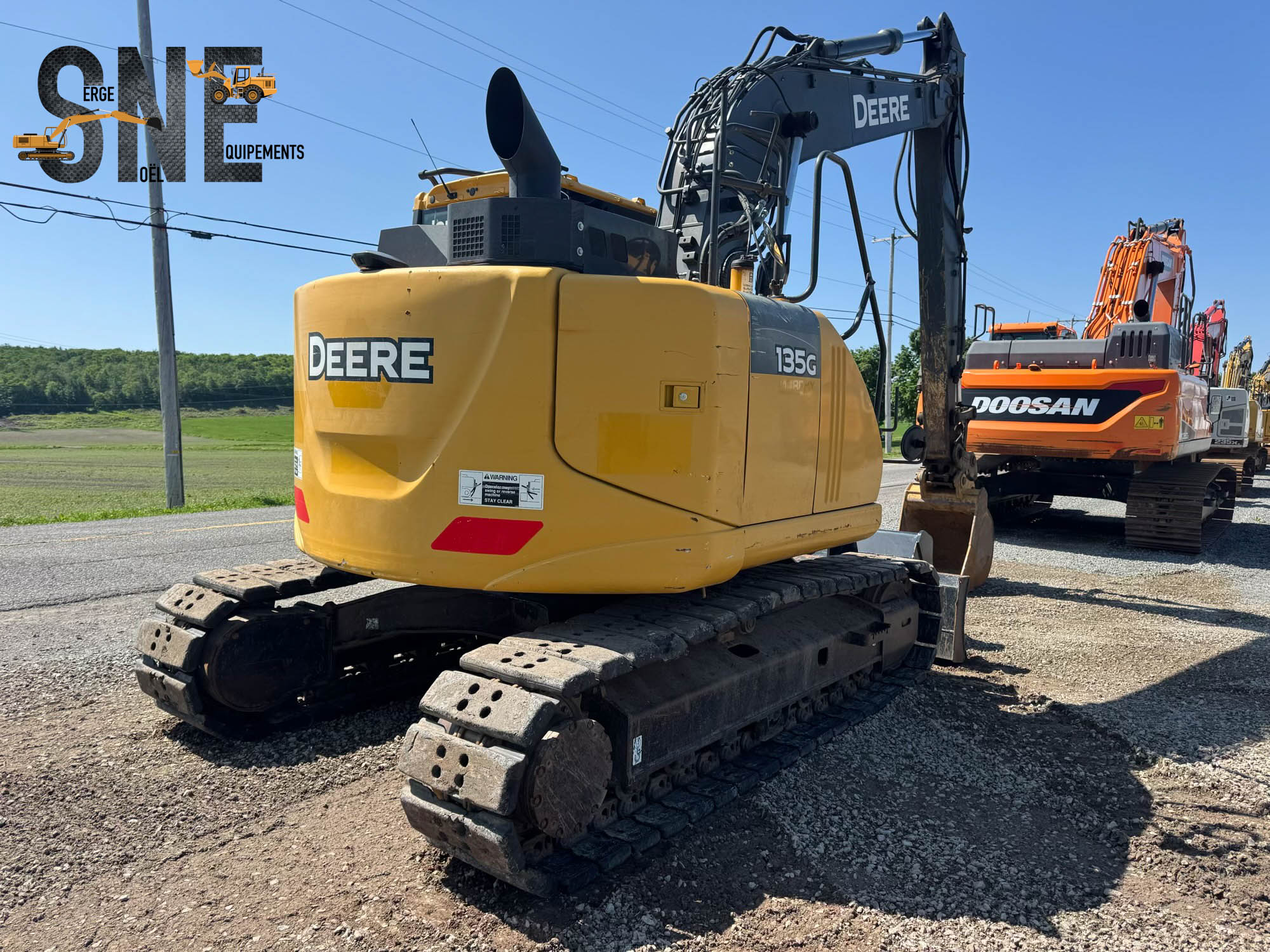 John Deere 135G_6742.jpg
