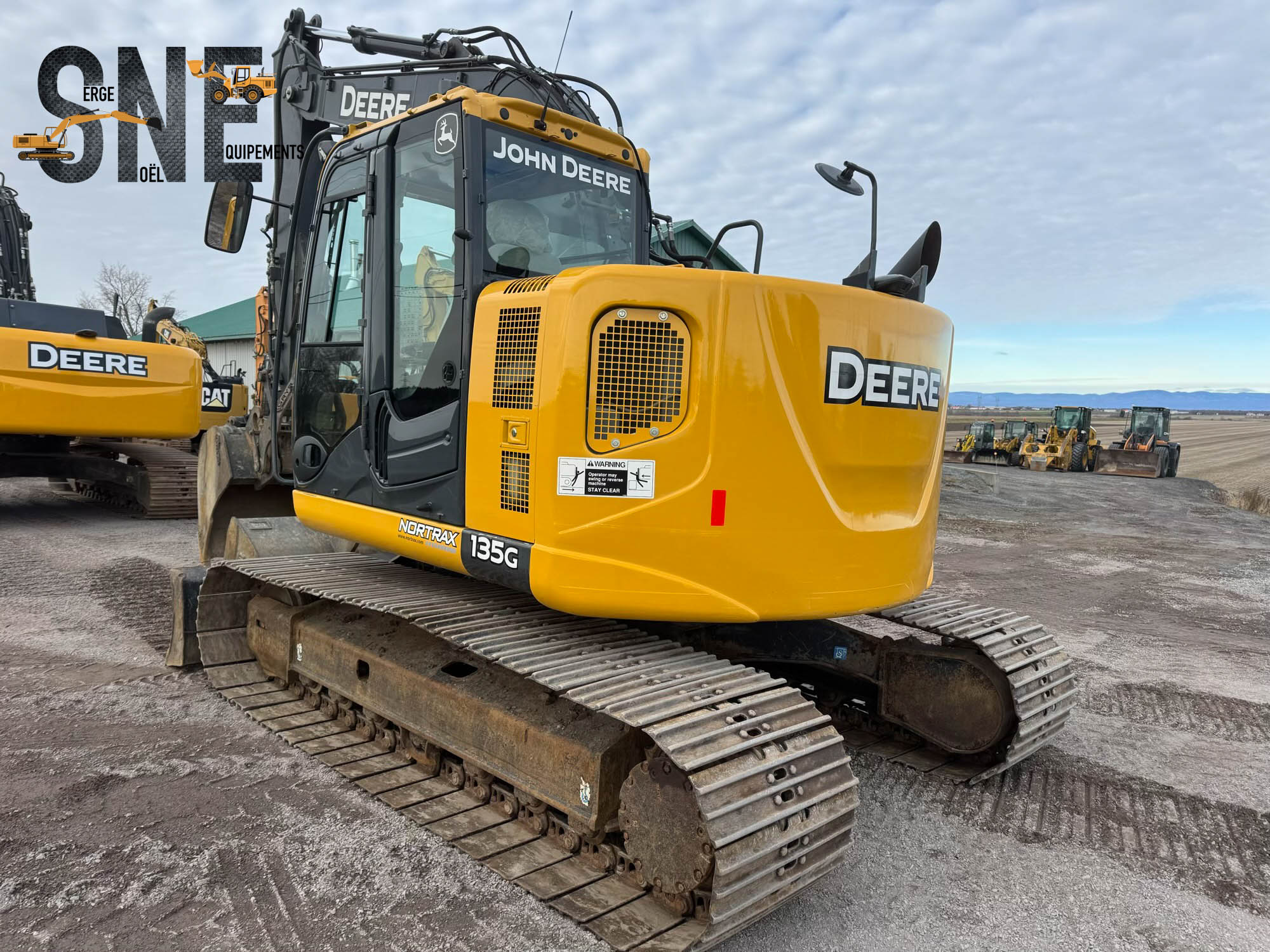 John Deere 135G_9323.jpg