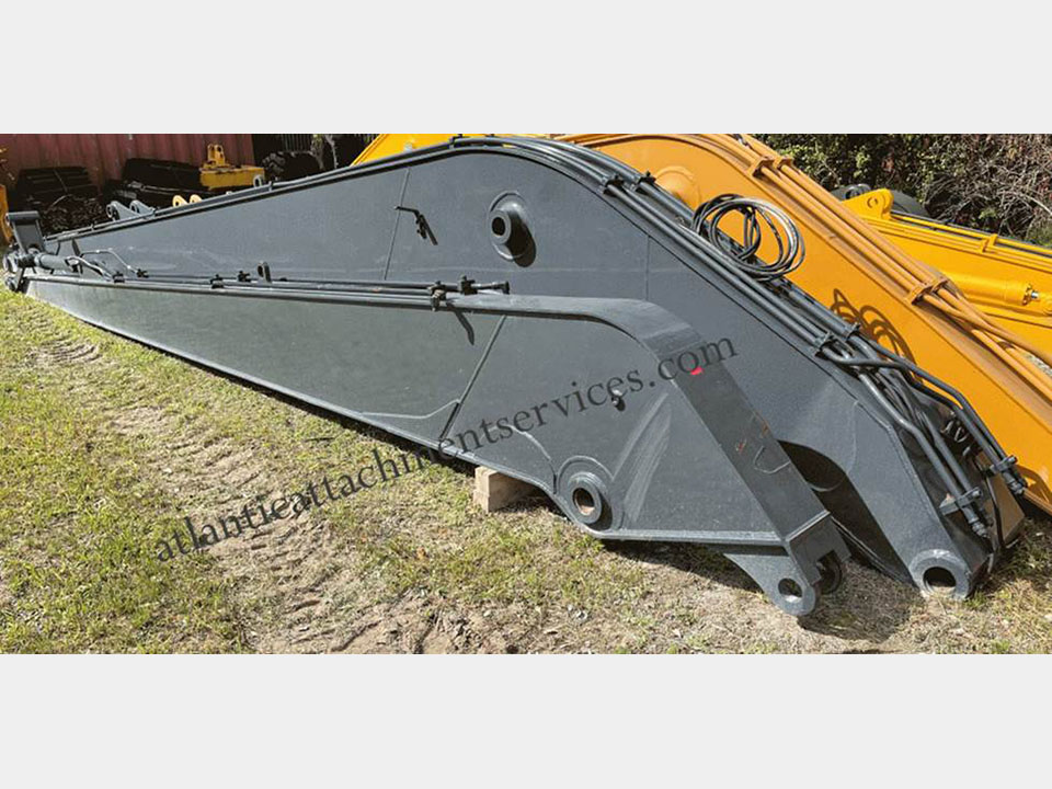 John Deere _Hitachi 200G.jpeg