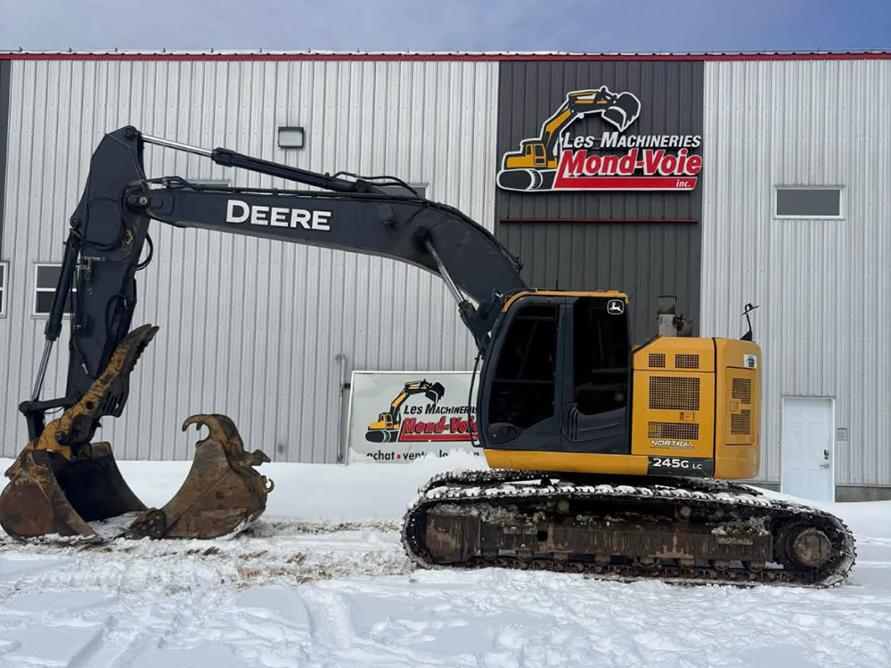 Deere-245G.jpg