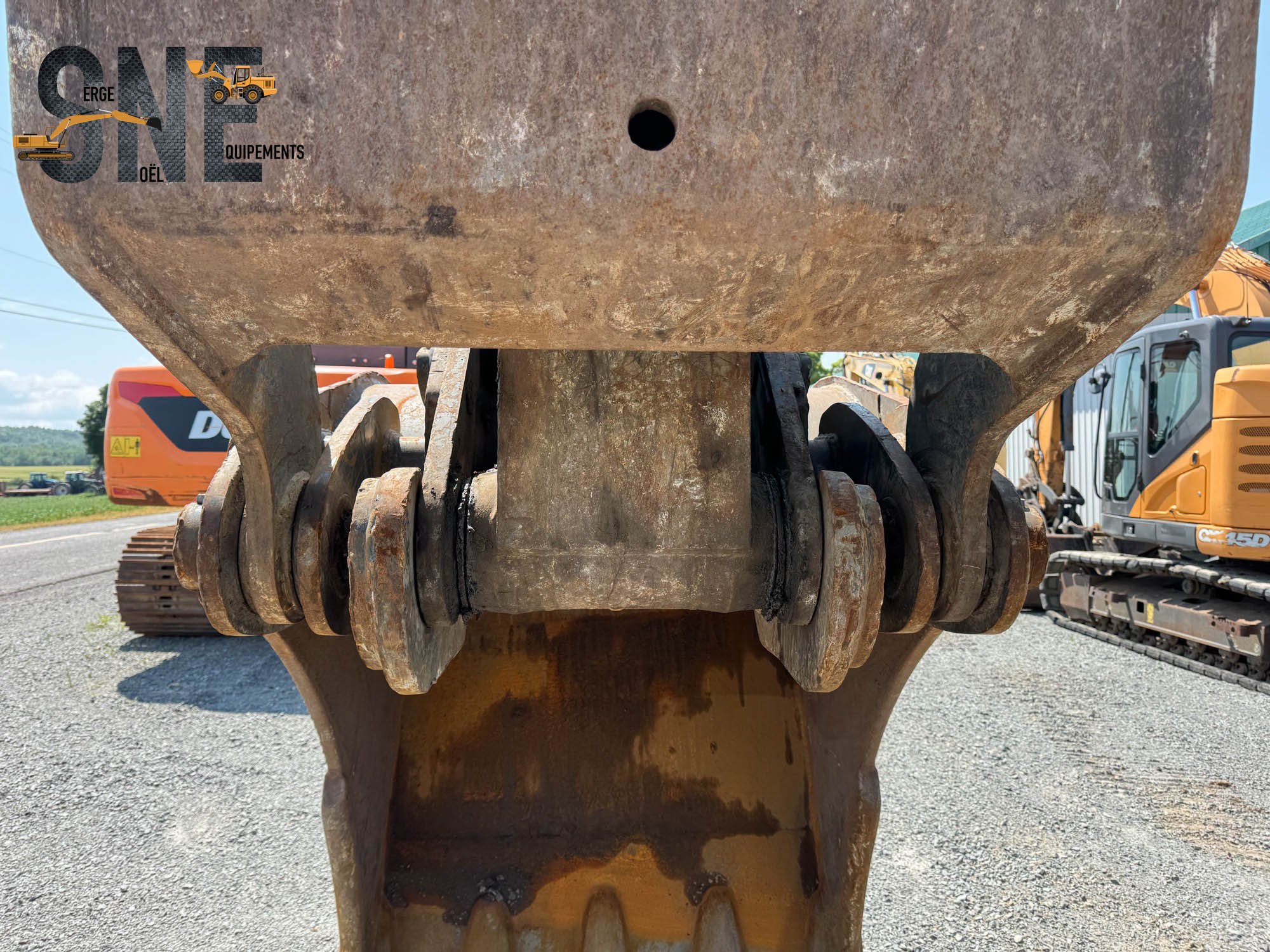 John Deere 250G LC_7430.jpg