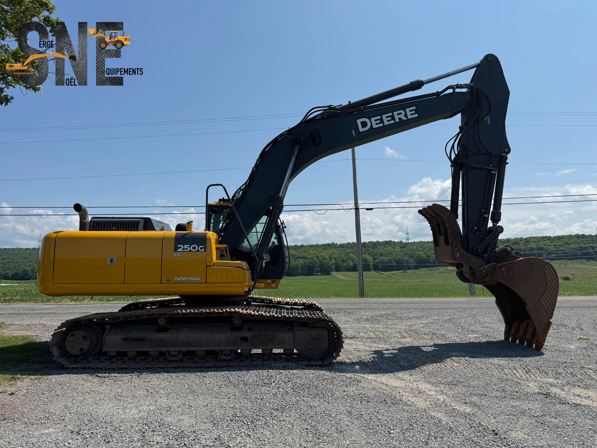 John Deere 250G LC_7419.jpg