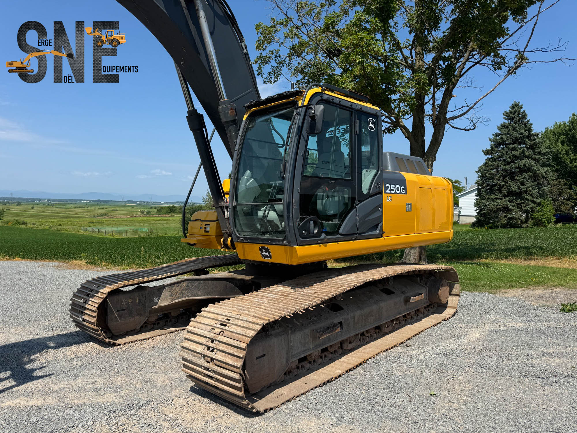 John Deere 250G LC_7417.jpg