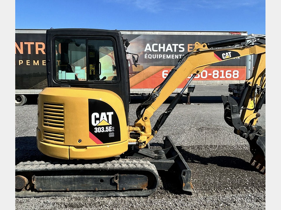 3035_caterpillar_1jpg.jpg