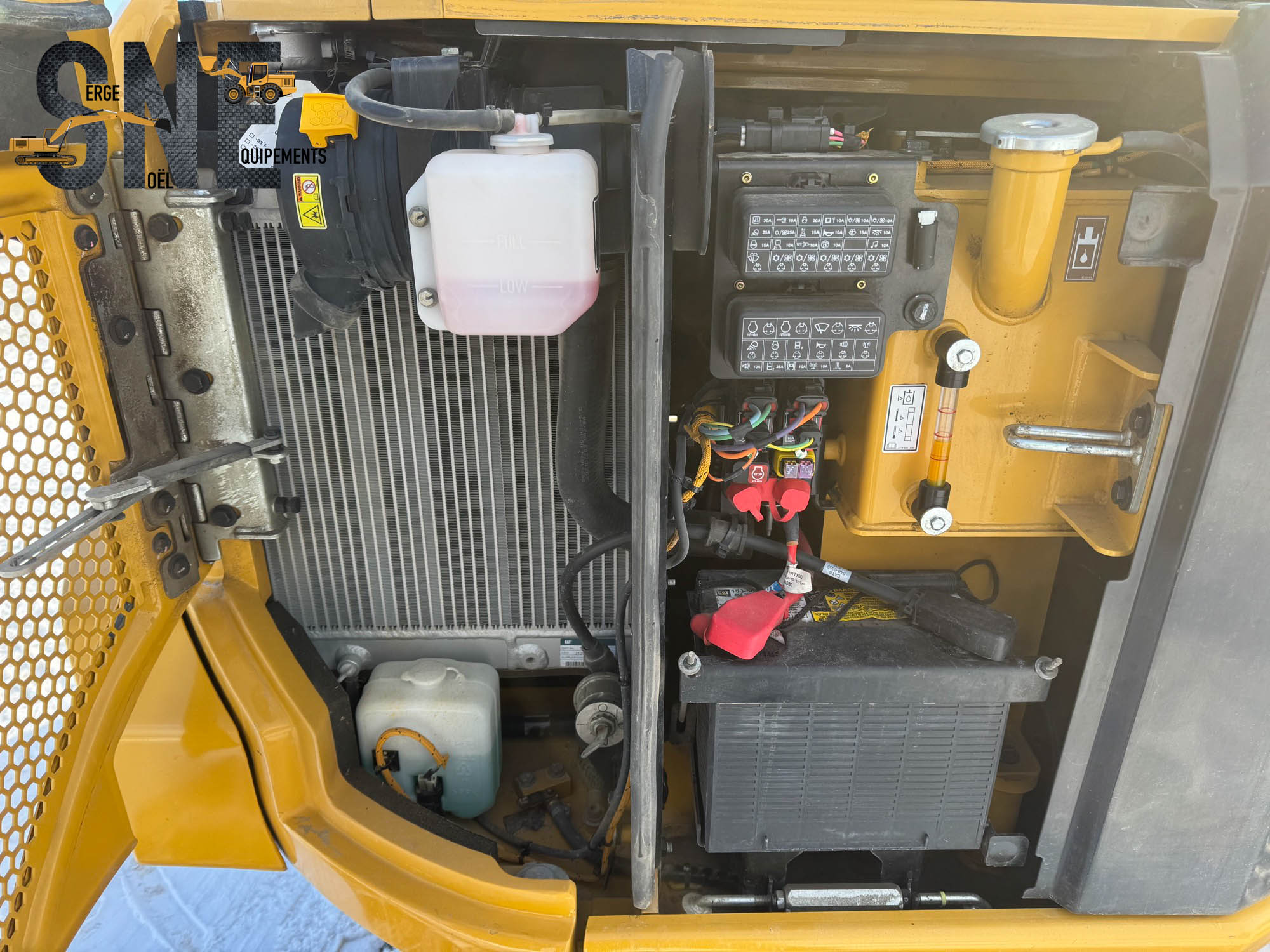 Caterpillar 303.5_9991.jpg