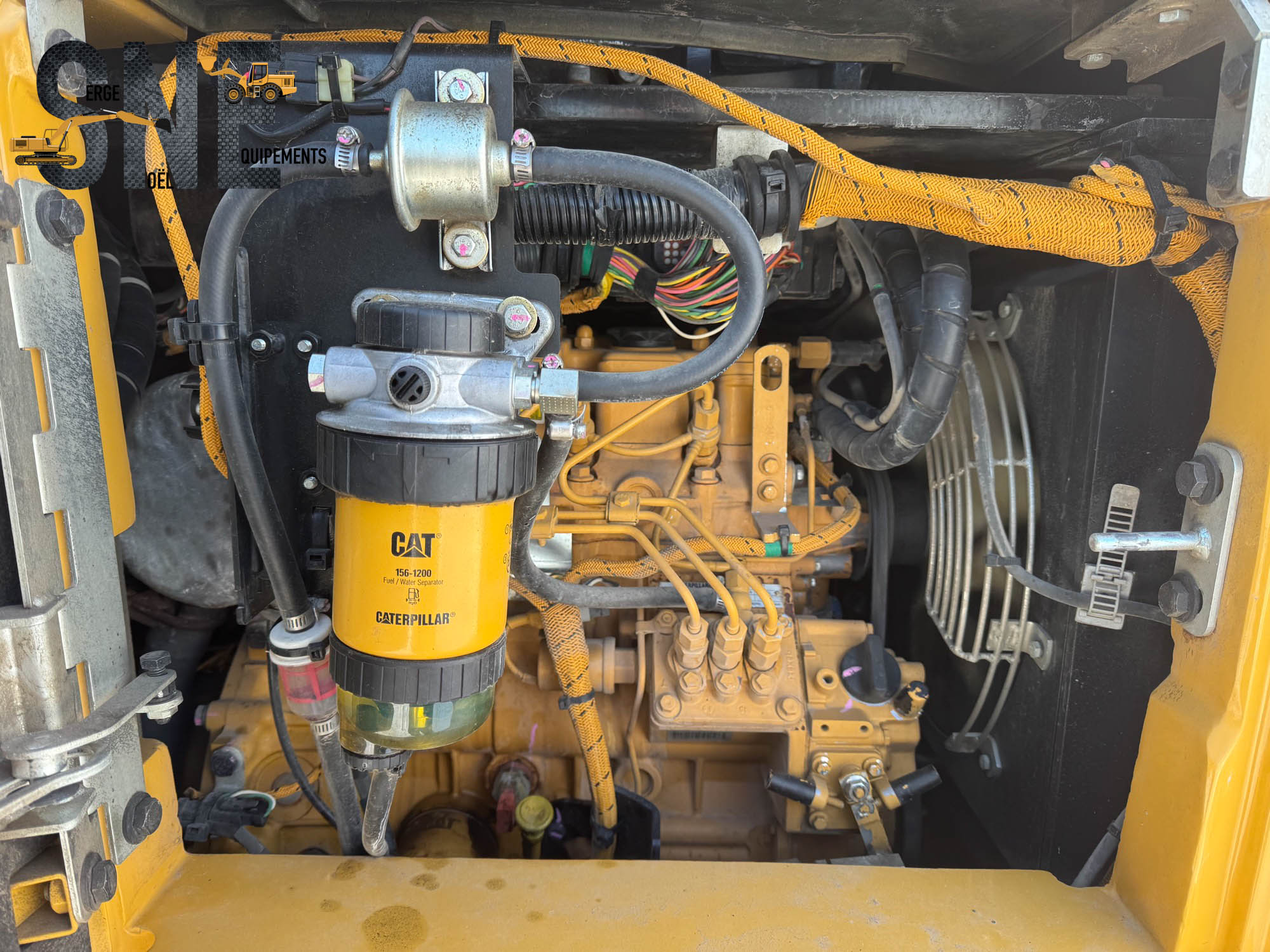 Caterpillar 303.5_9990.jpg