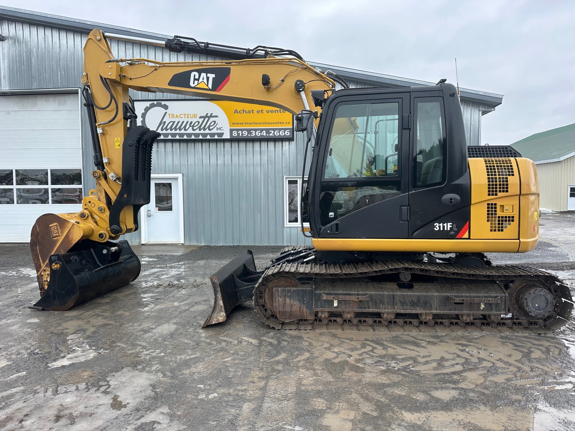 Cat 311FL (1).jpg