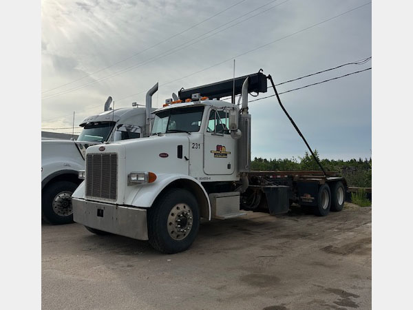 Peterbilt-357.jpeg