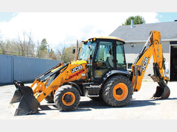 JCB-3CX-15EC-2010.jpg