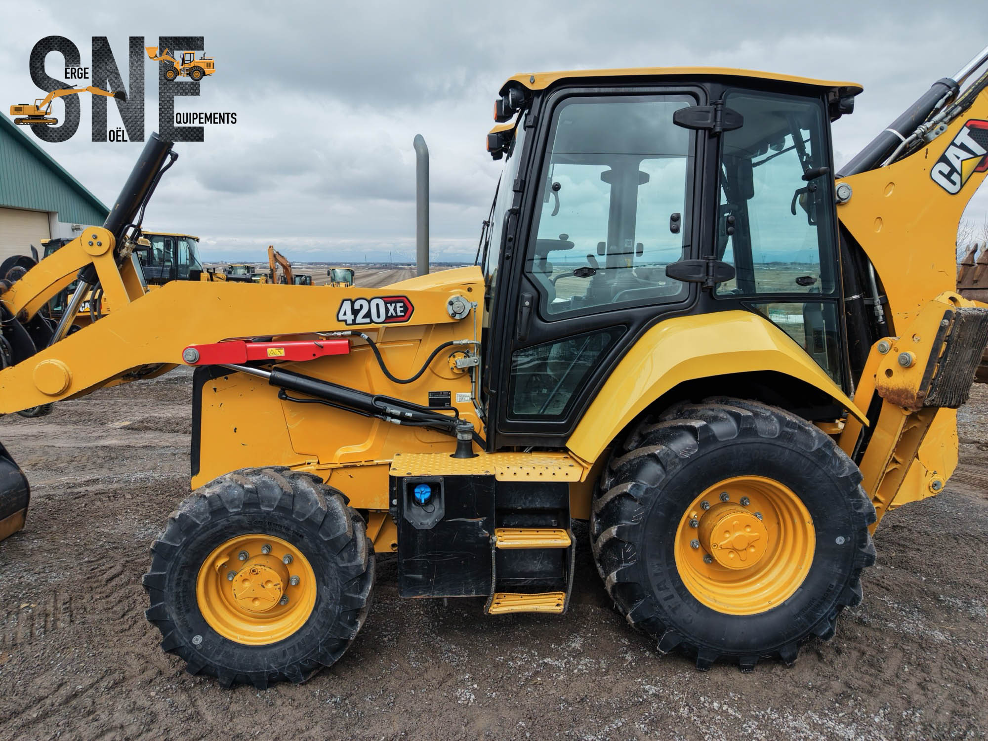 Caterpillar 420 XE #2851_114530_0090_1776189167769_photo.jpg