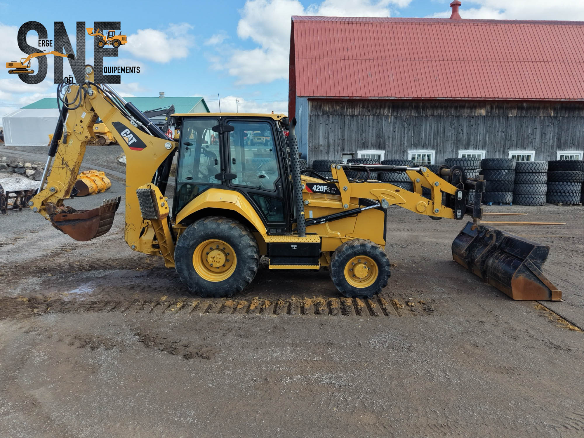 Caterpillar 420F2 IT_153114_0150_1776715806921_photo.jpg