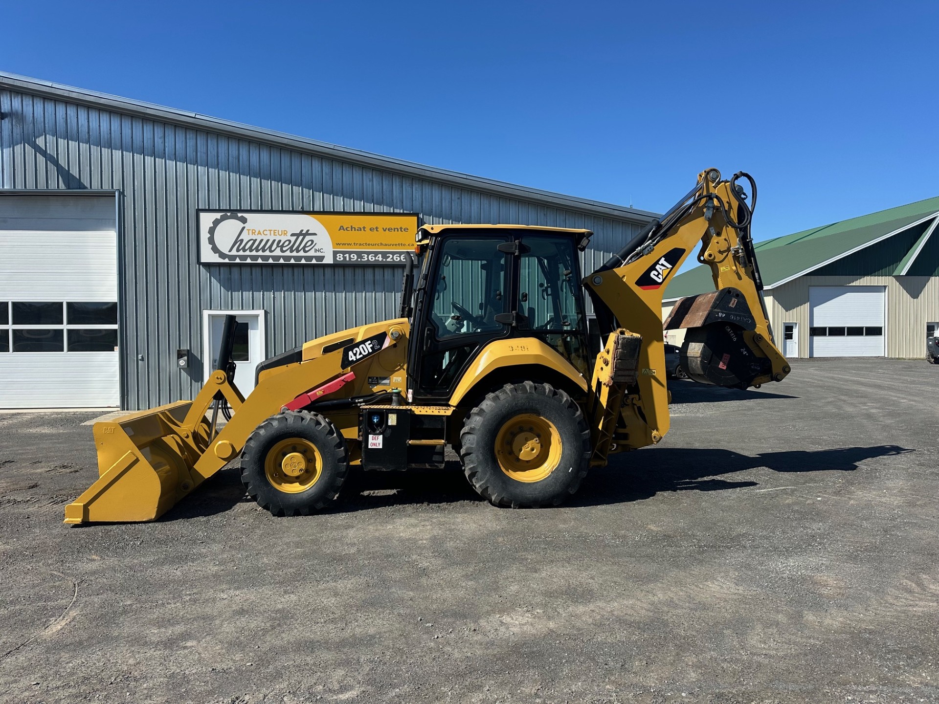 Cat 420F (1).jpg