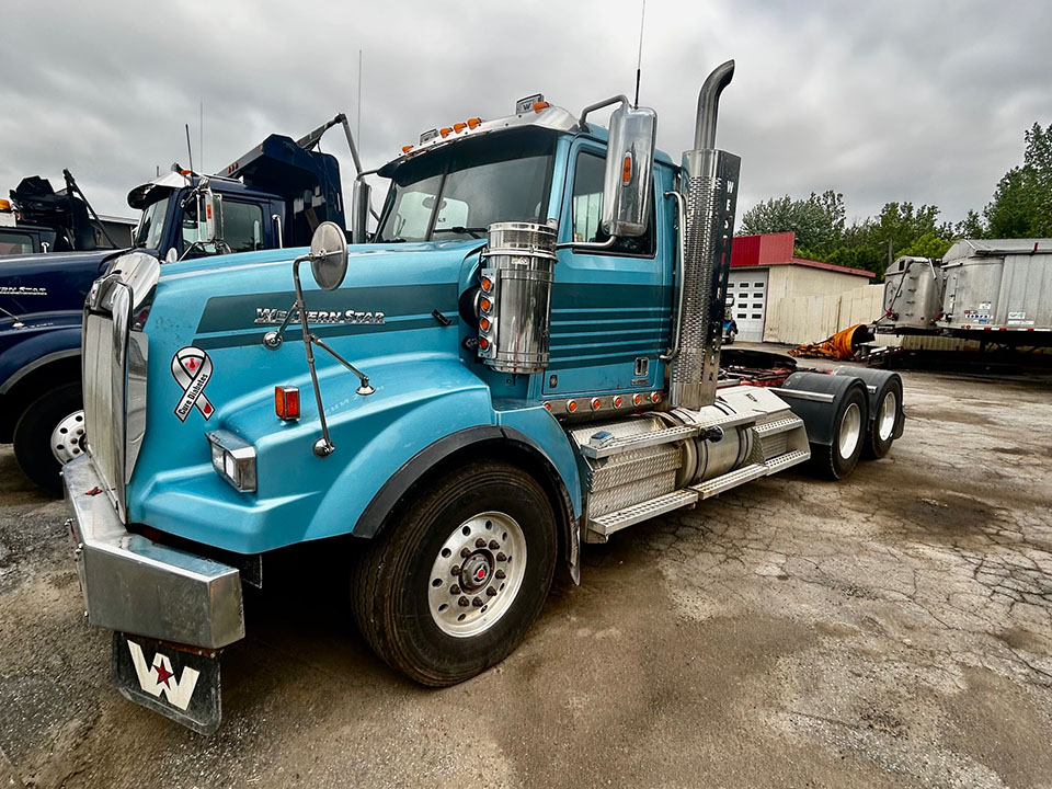 2020 Western star 4900.jpg