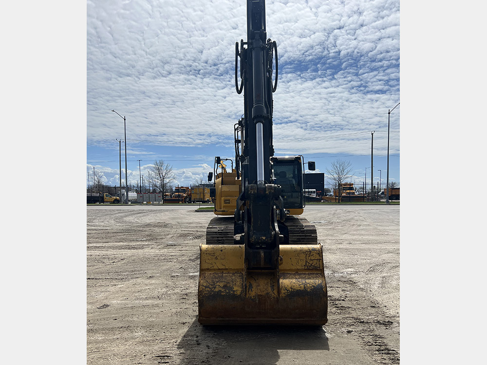 4hk1_john-deere_excavatrice-sur-chenilles_2.jpg