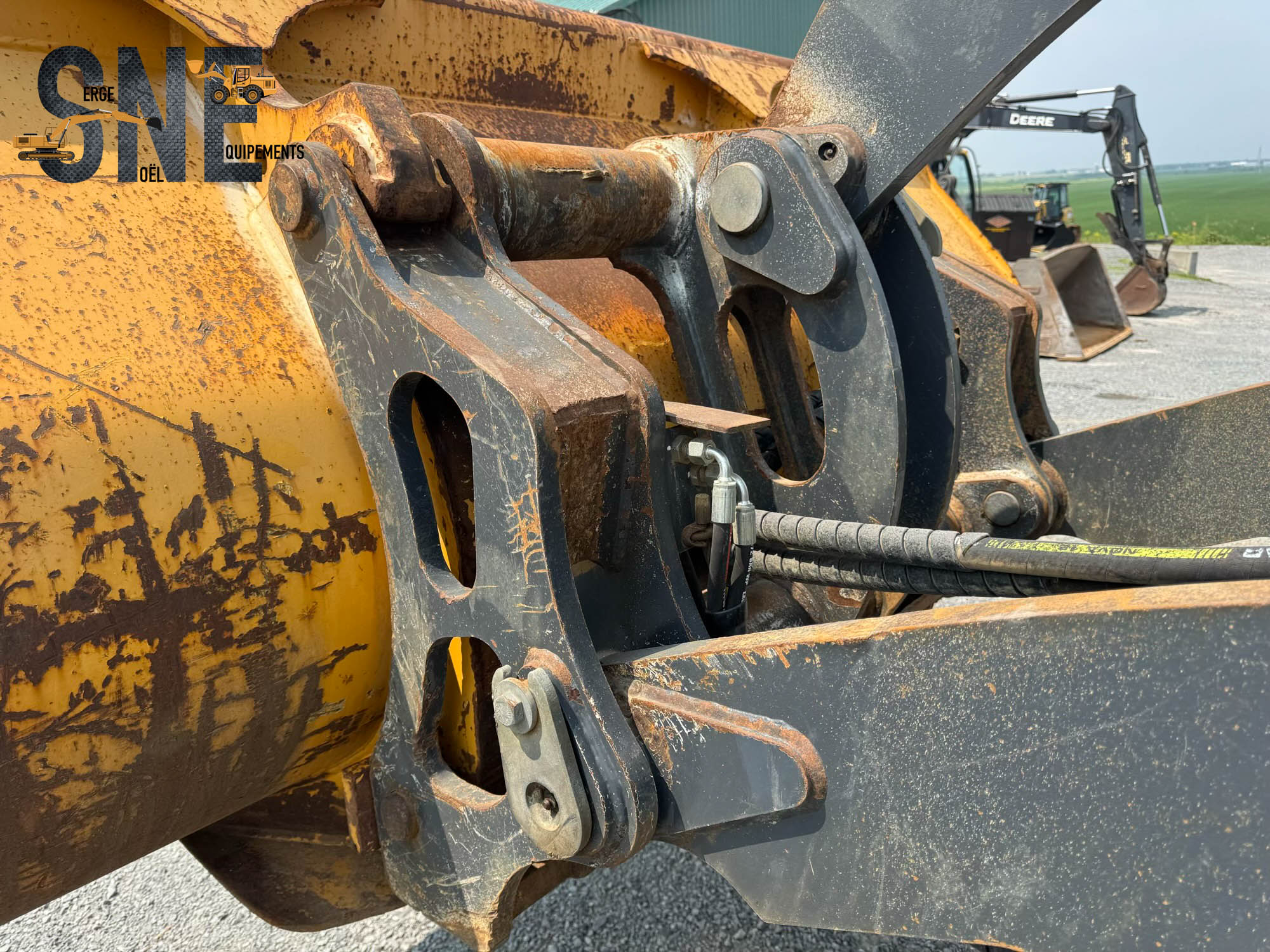 John Deere 544K_7491.jpg