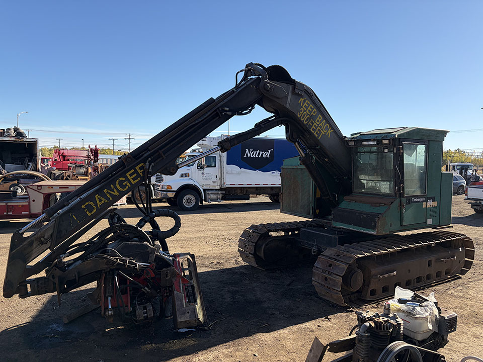 Multifonctionnelle Timberjack 608.jpeg