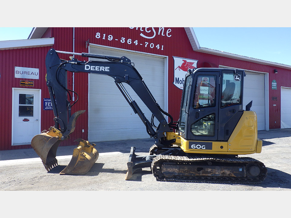 John Deere 60G 2017.jpg