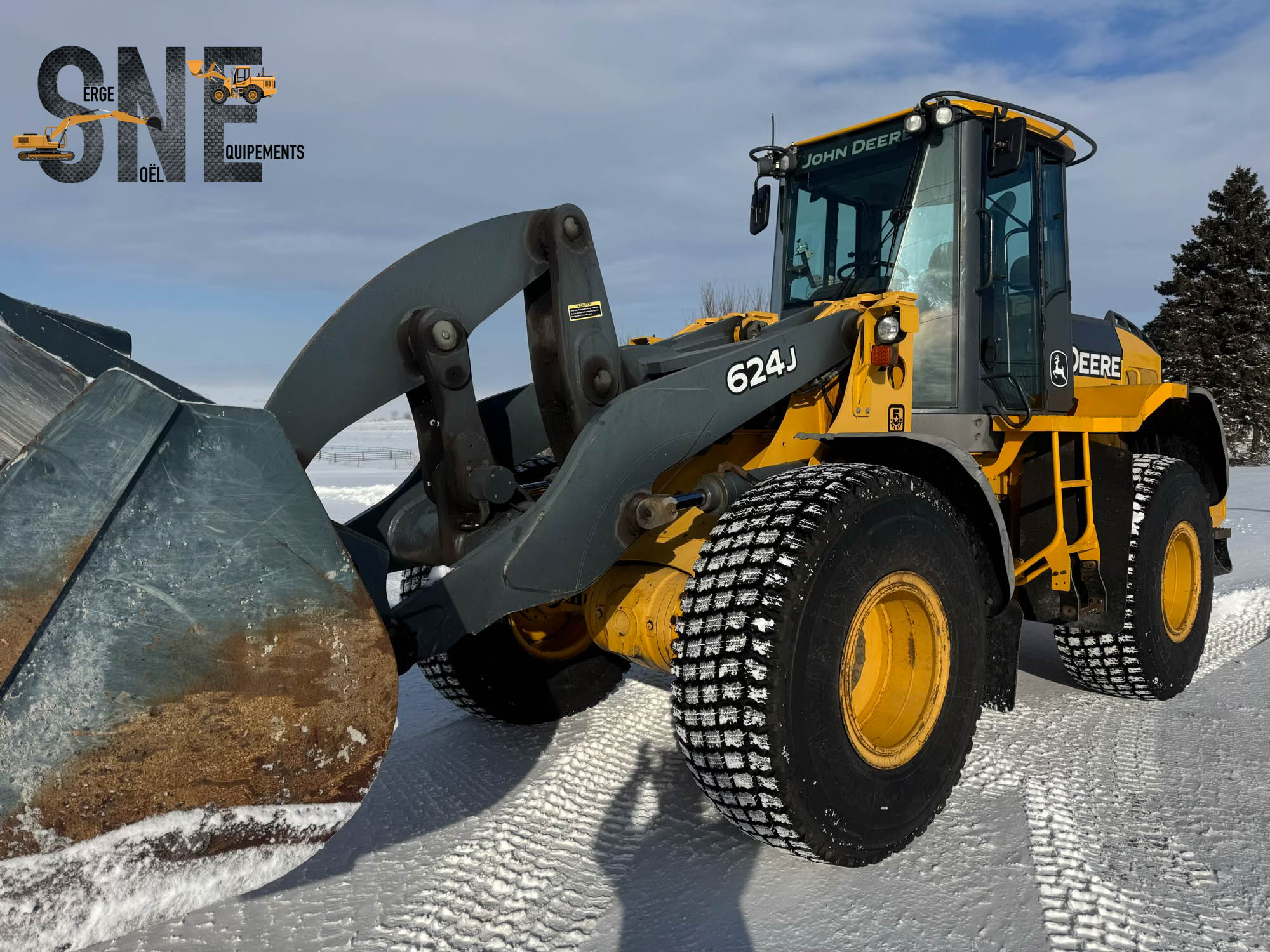 John Deere 624J_0297.jpg