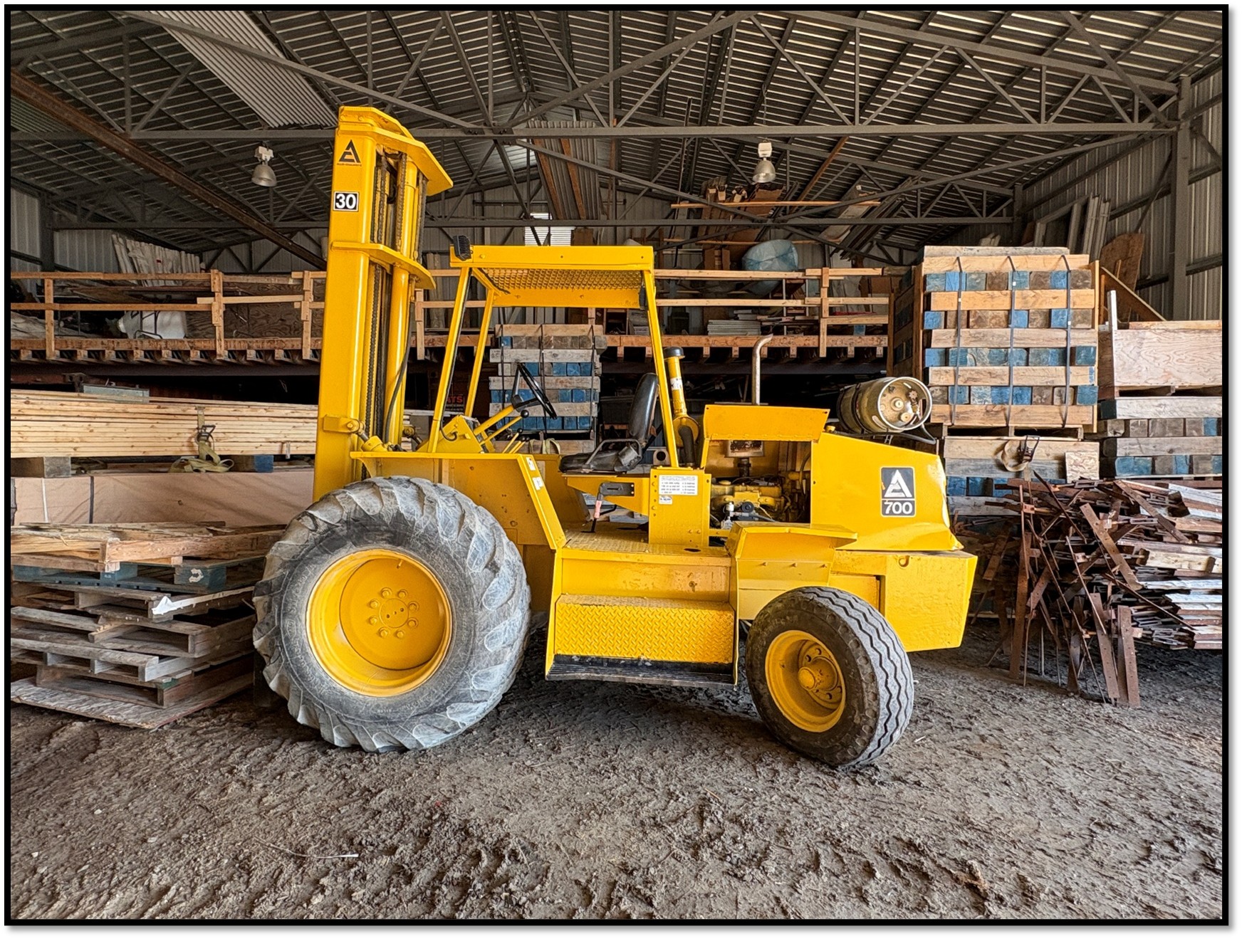 Lift Allis Charmer.jpg