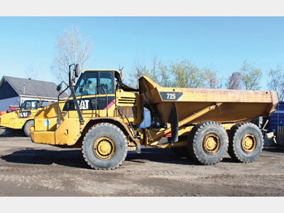 CAT-725.jpg