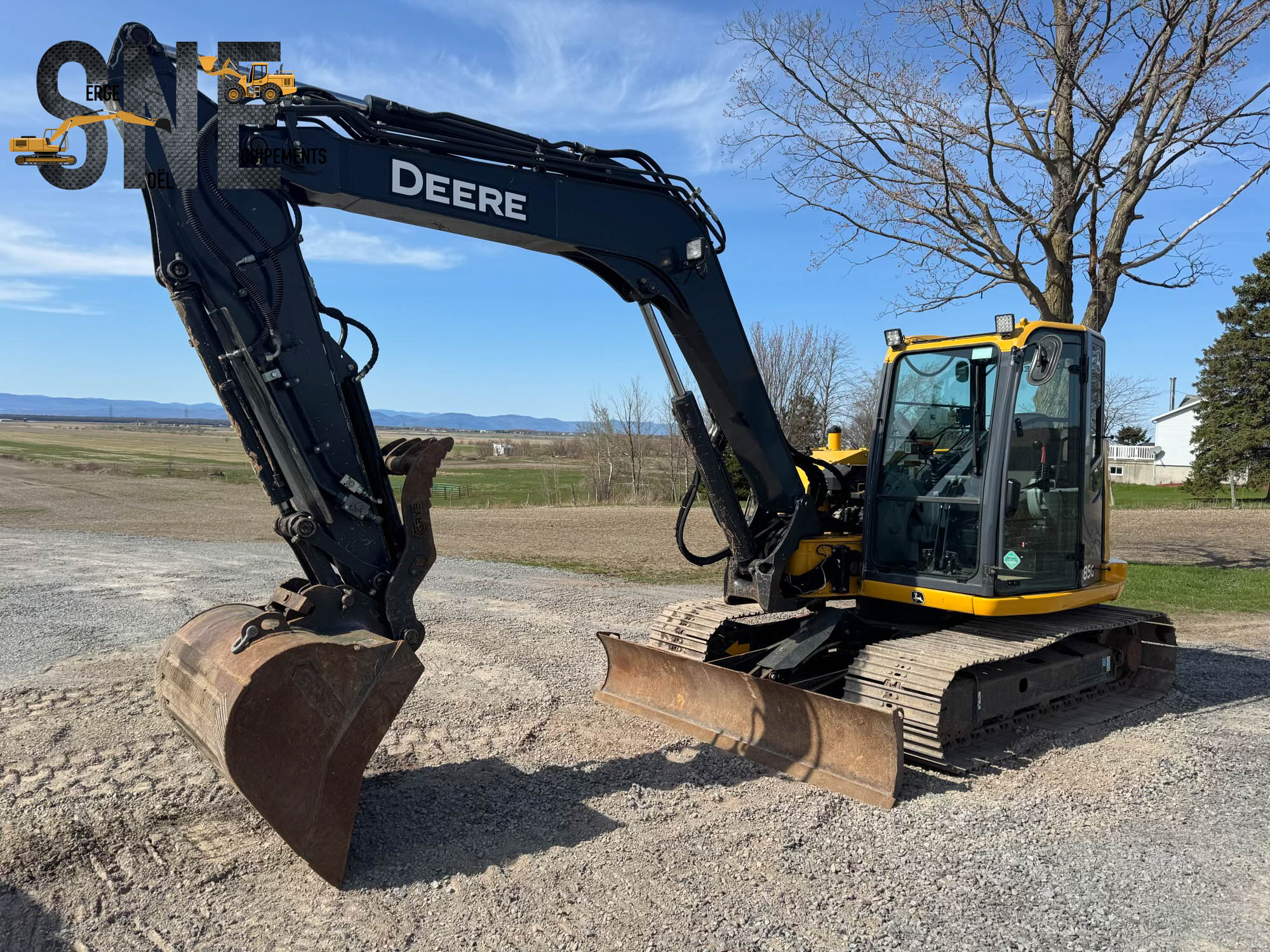 John Deere 85G_6018.jpg