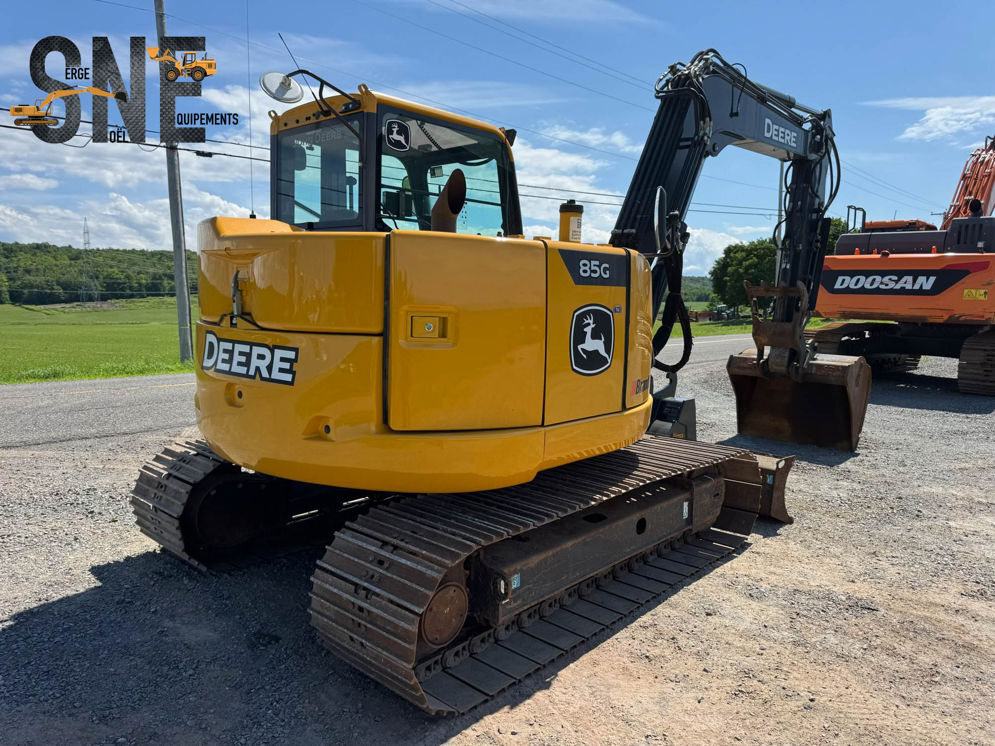 John Deere 85G #9438_7117.jpg