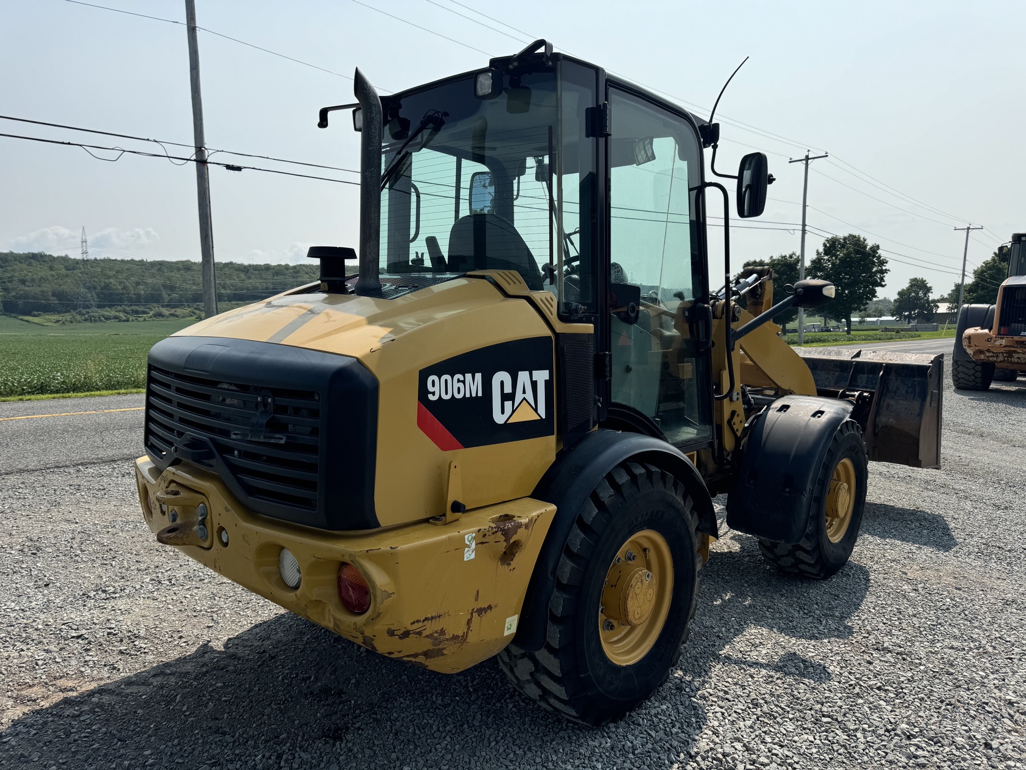 Caterpillar 906M_1625.jpg