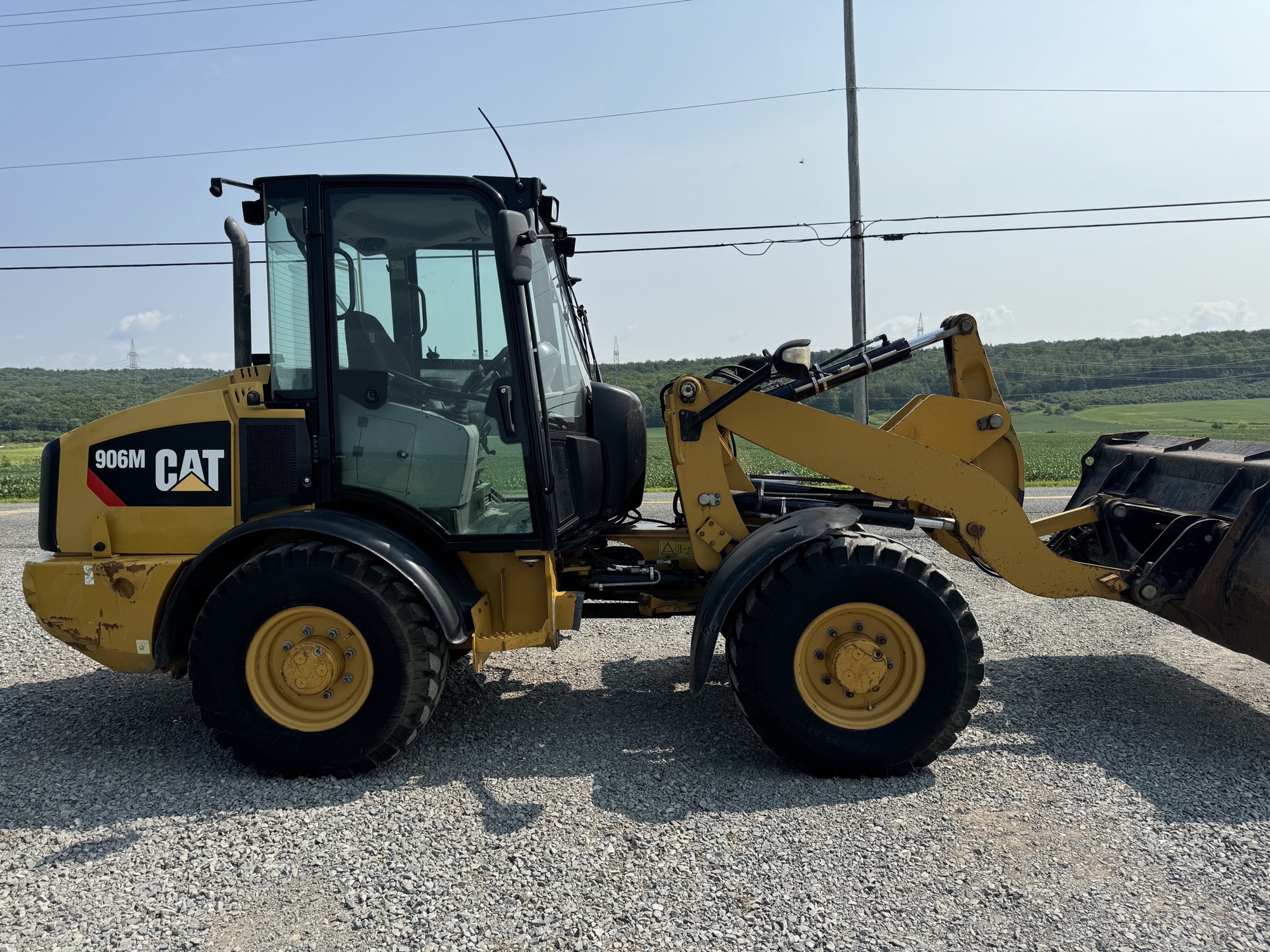 Caterpillar 906M_1624.jpg