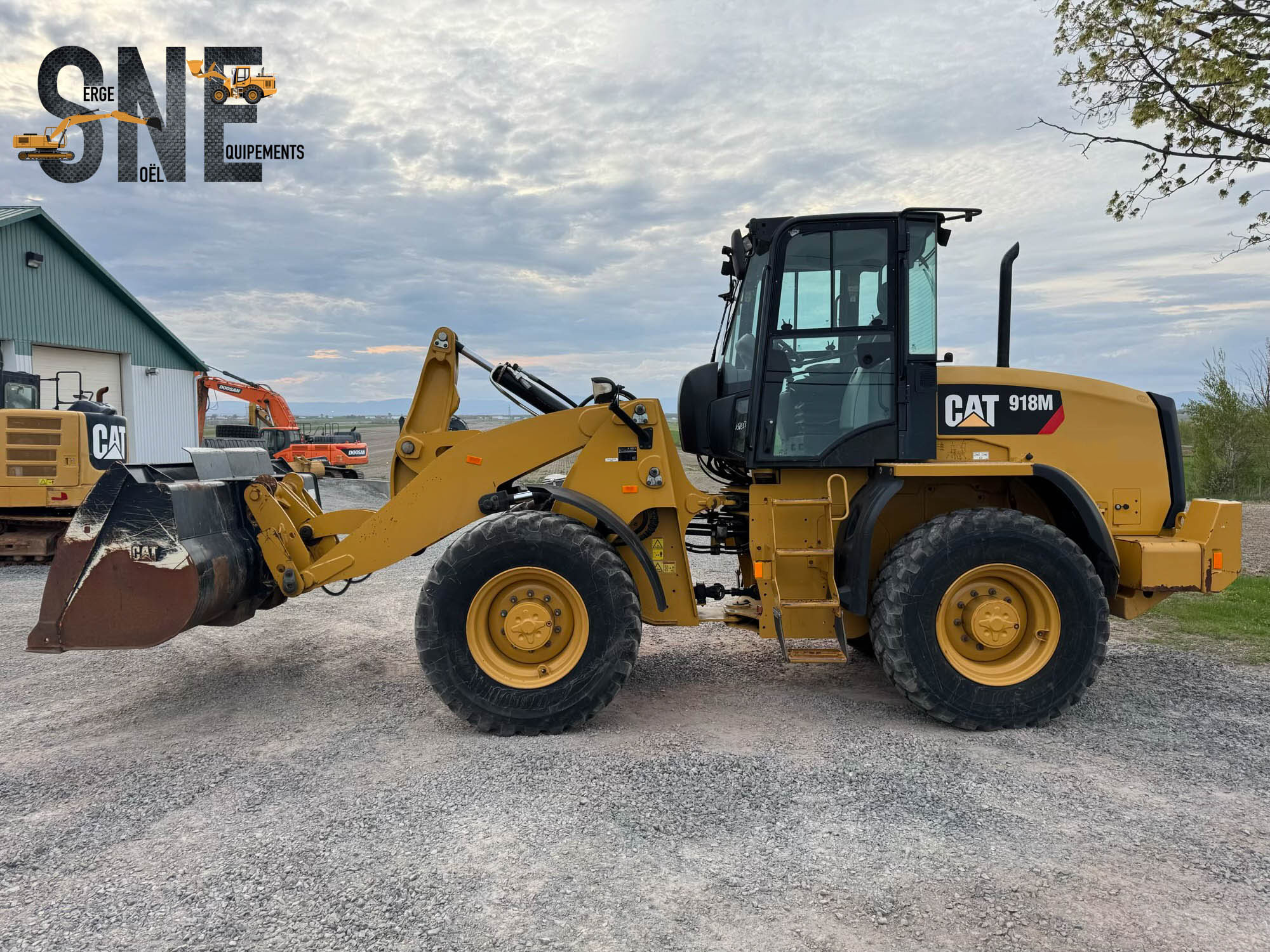 Caterpillar 918M_6204.jpg