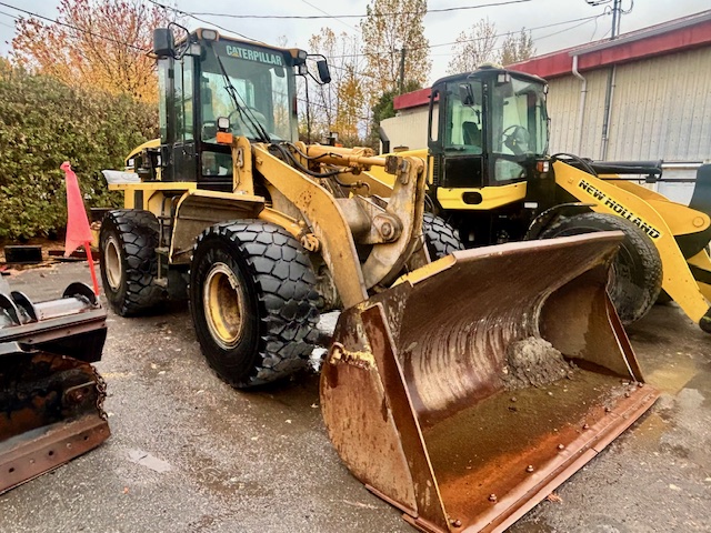 2004 CATERPILLAR 938G.jpg