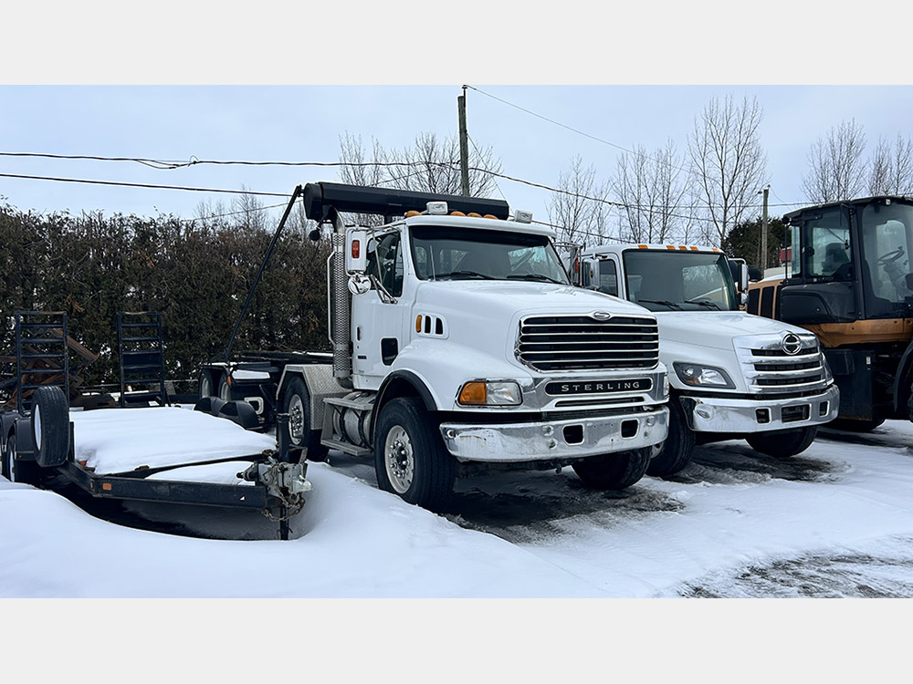 2007 STERLING 9513 Roll-Off.jpg