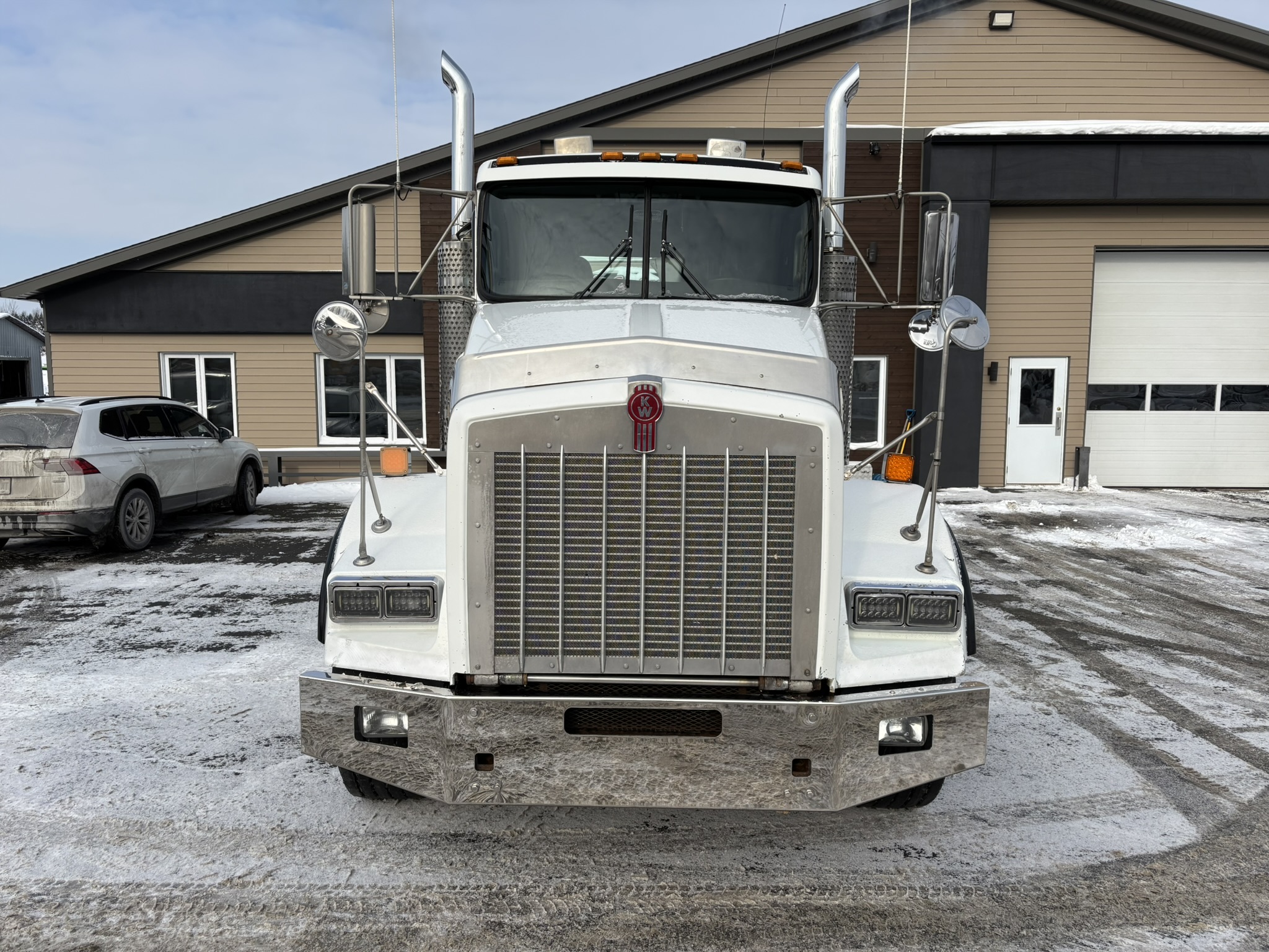 2007 - Kenworth T800 - Cab & Chassis 02.JPEG