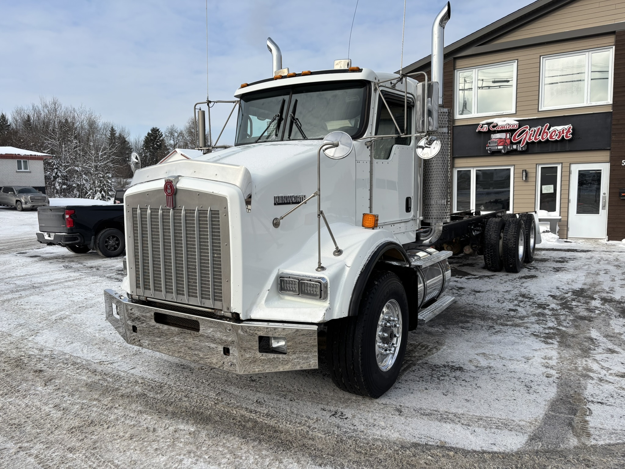 2007 - Kenworth T800 - Cab & Chassis 01.JPEG