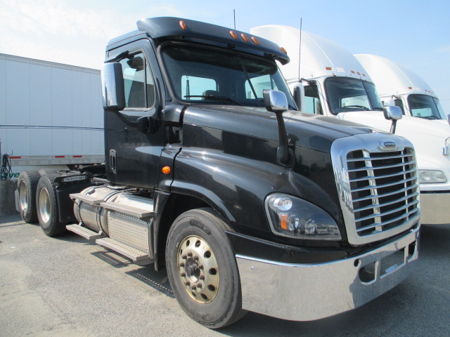 Freightliner-Cascadia-3730.jpg