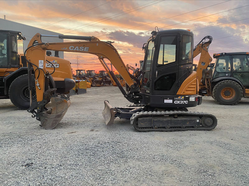 Case-CX37C-2019.jpg