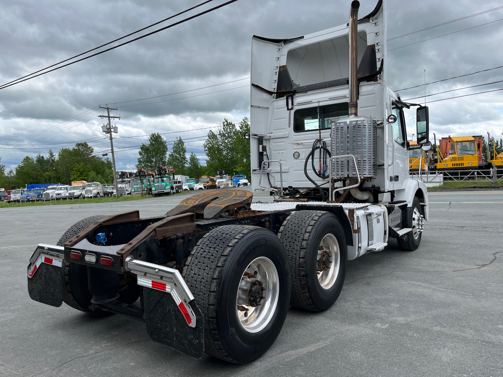 2014 - Volvo VNM64T - Camion Tracteur 05.JPG