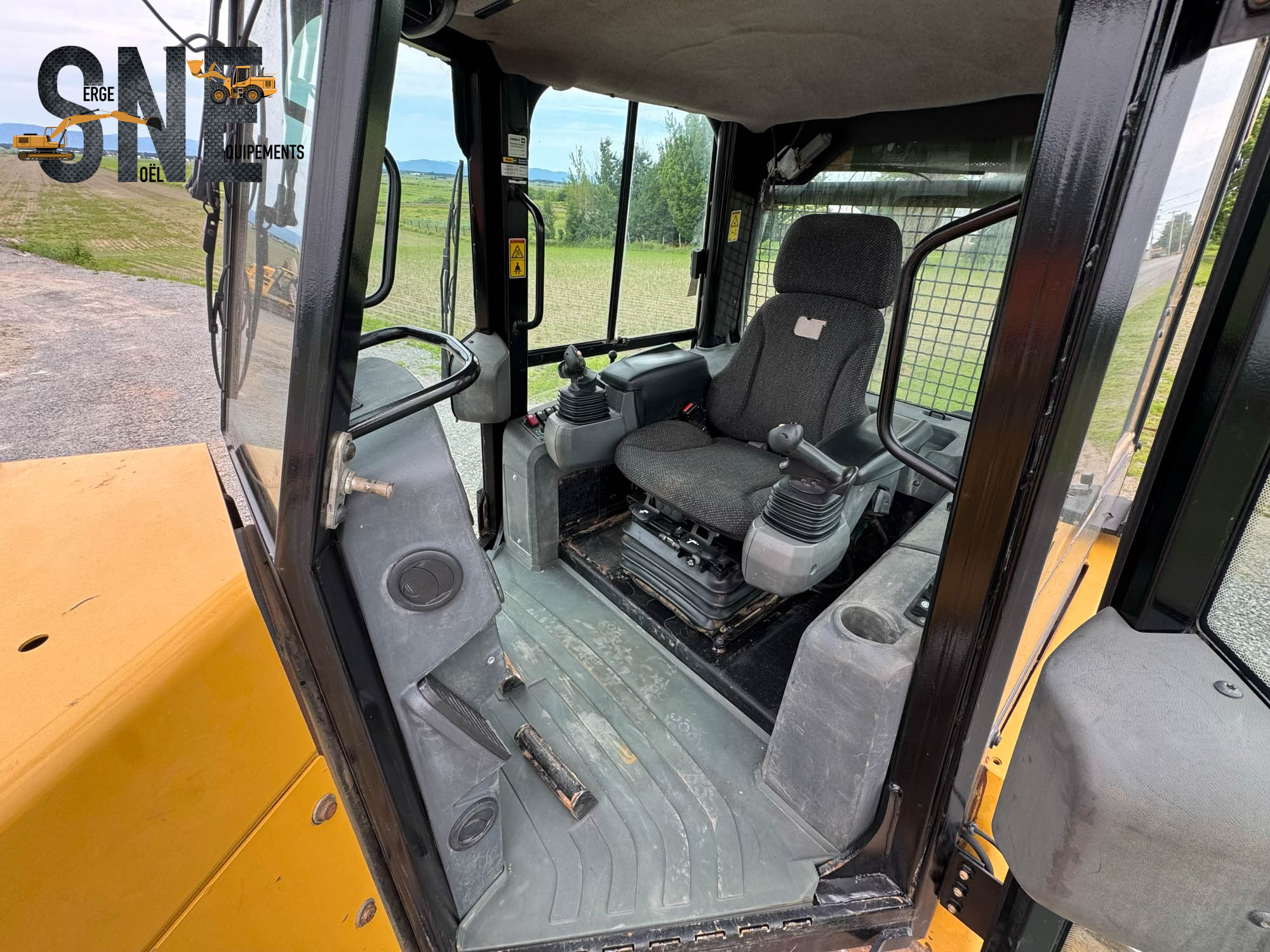 Caterpillar D6K2 LGP #1142_6844.jpg