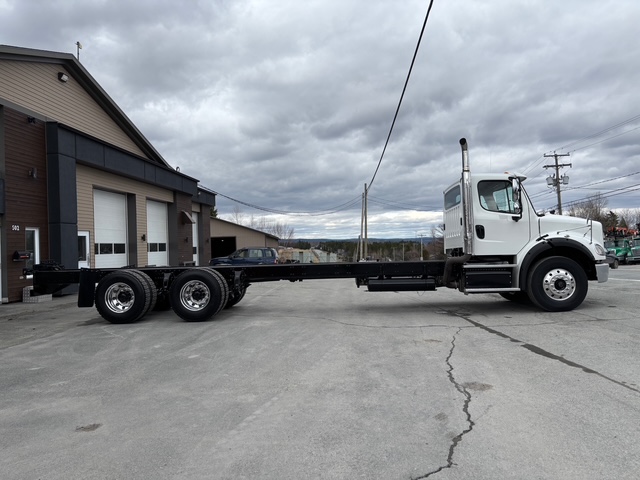 2012 - Freightliner M2 112 - Cab & Chassis 04.JPG