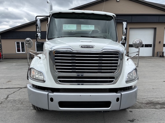2012 - Freightliner M2 112 - Cab & Chassis 02.JPG
