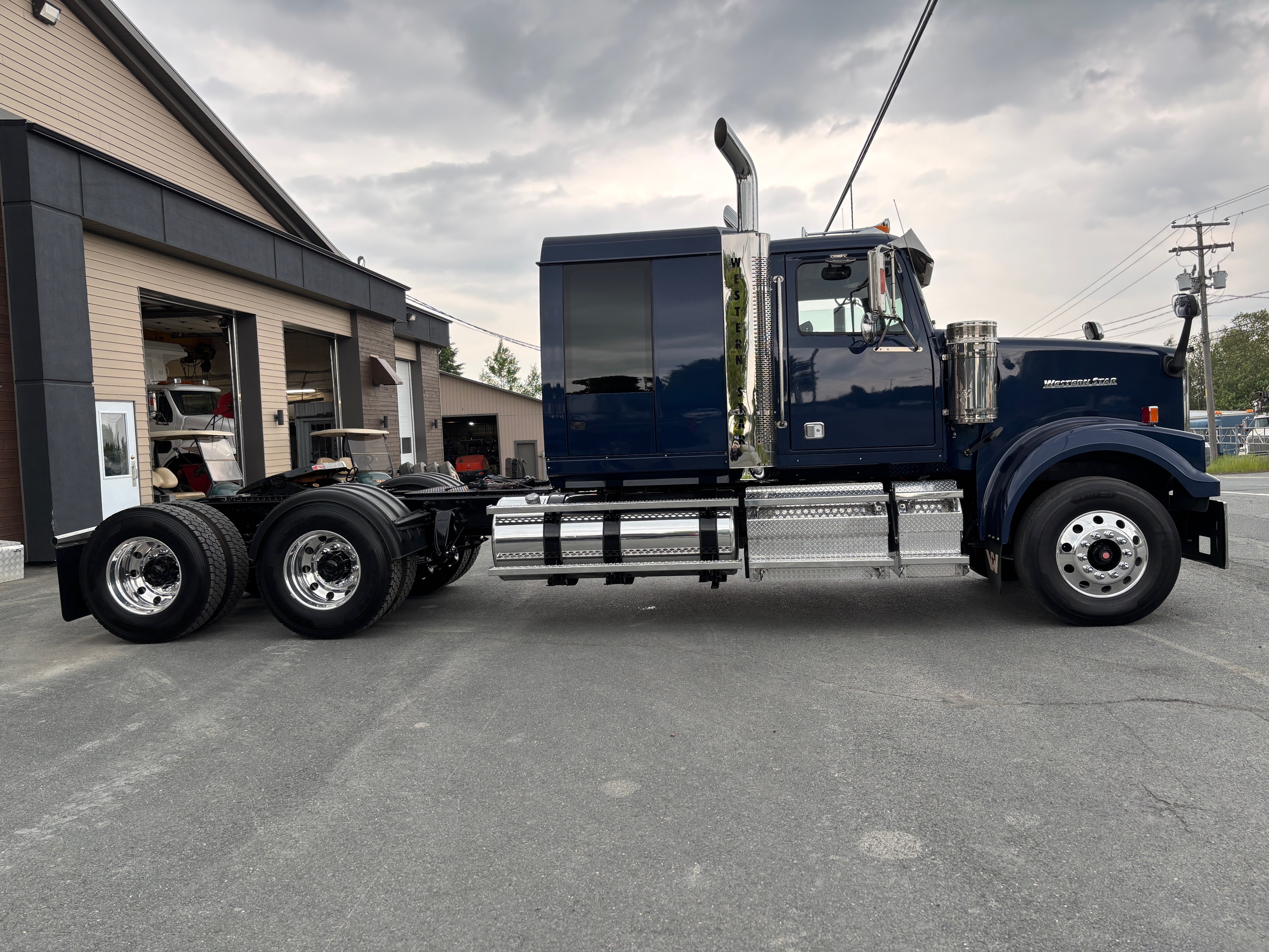 2018 - Western Star 4900FA - Camion Tracteur 04.JPG
