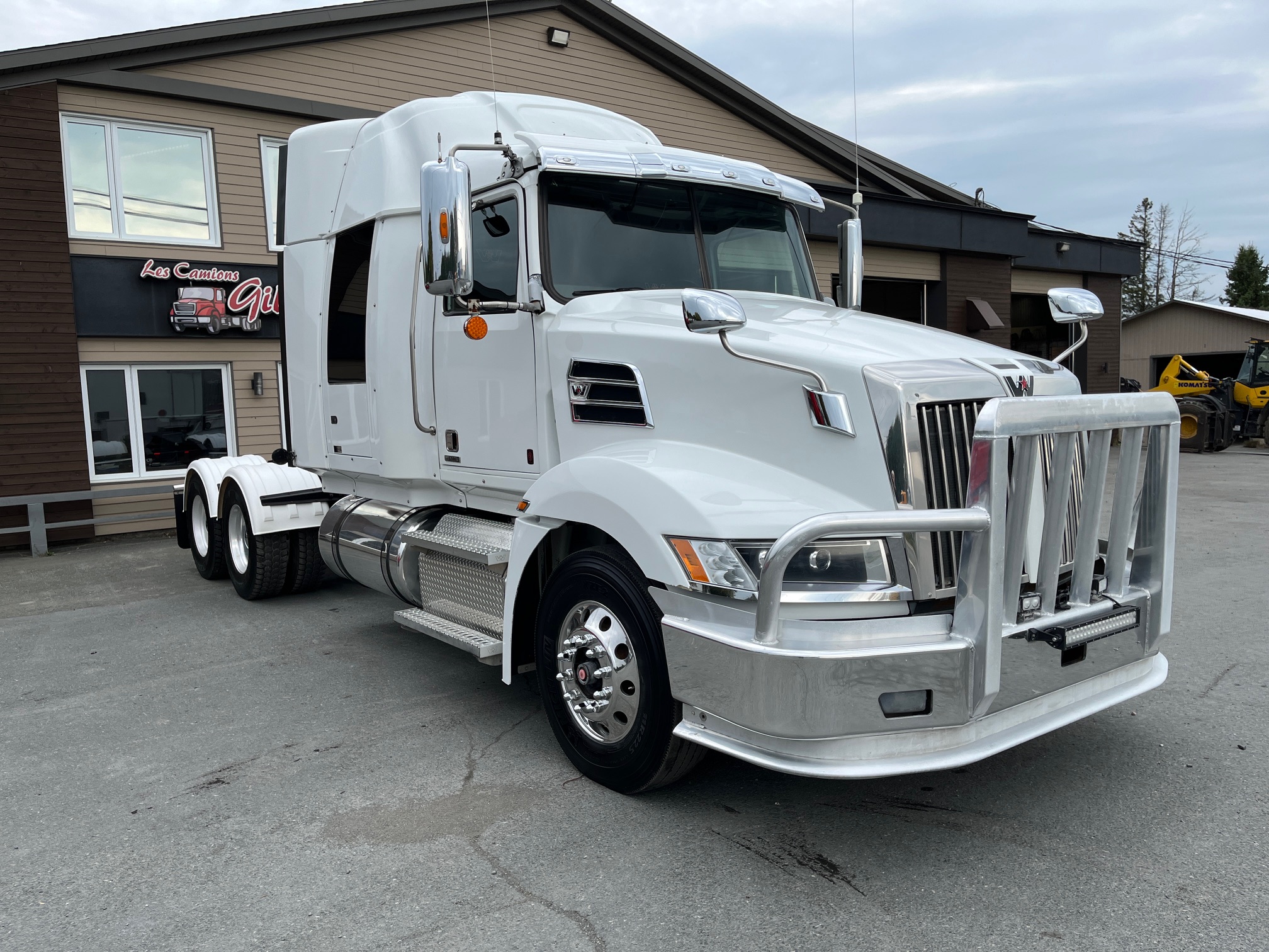 2020 - Western Star 5700XE - Camion Tracteur 03.JPG