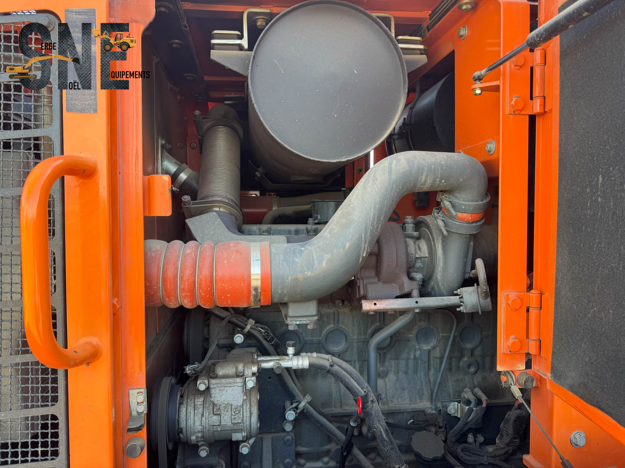 Doosan DL200_8412.jpg