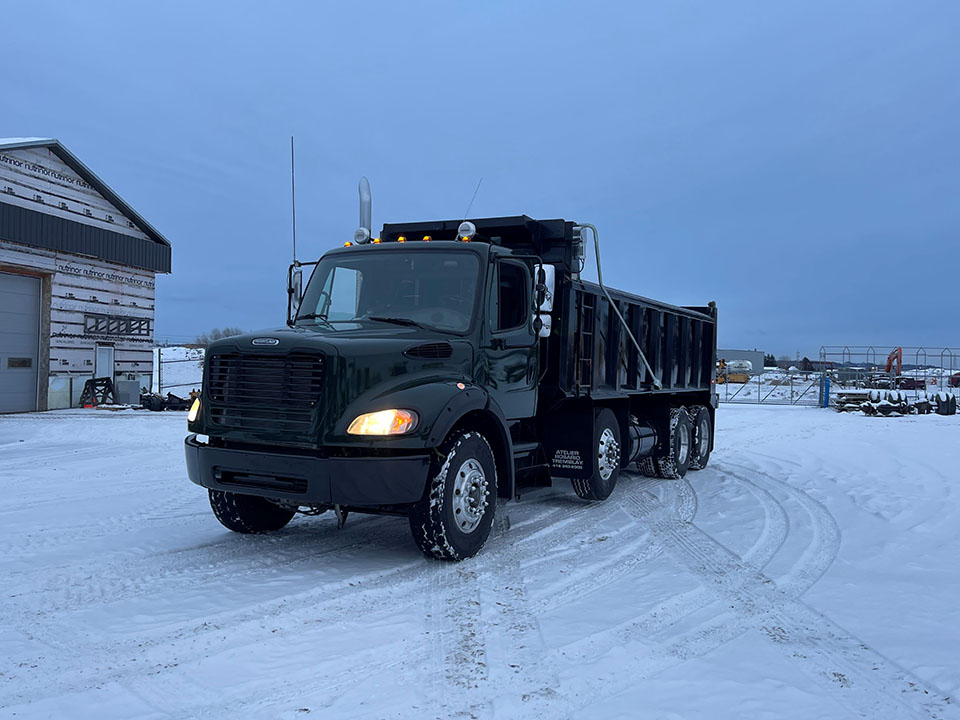 Freightliner-12 roues.jpg