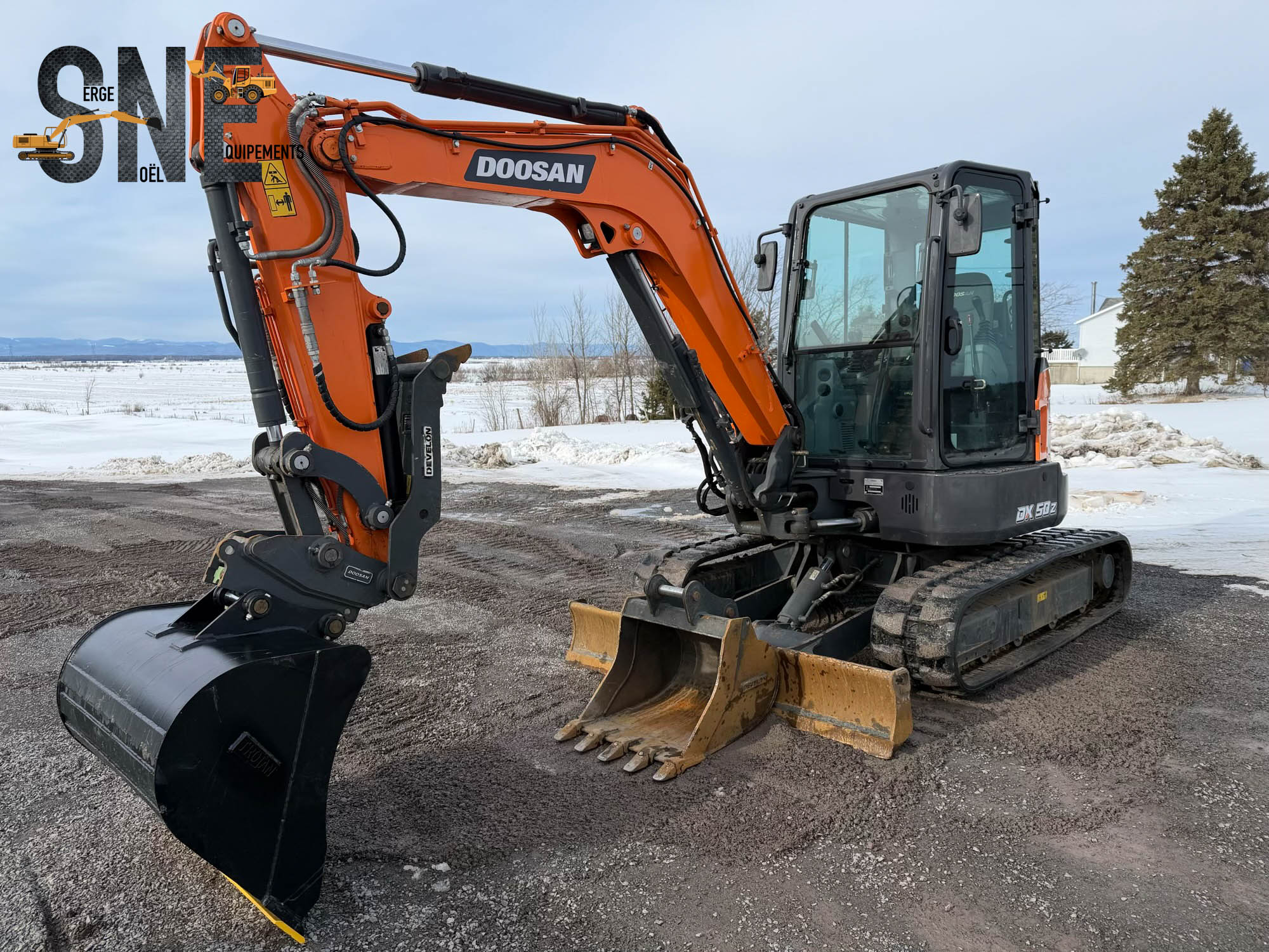Doosan DX50Z-7_0622.jpg