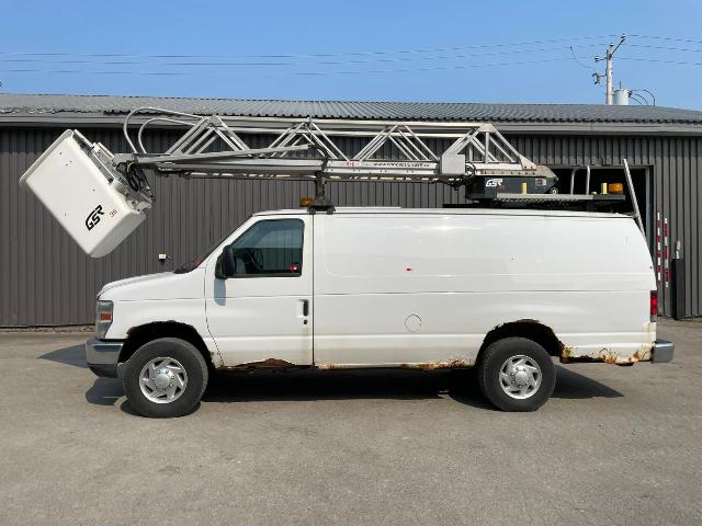 2011 FORD E-350.jpeg