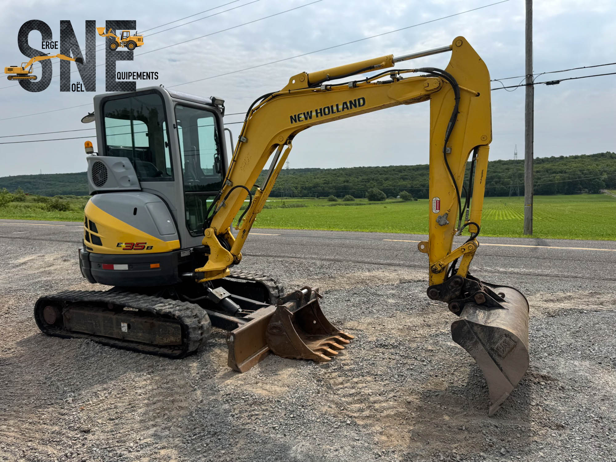 New Holland E35B_7288.jpg