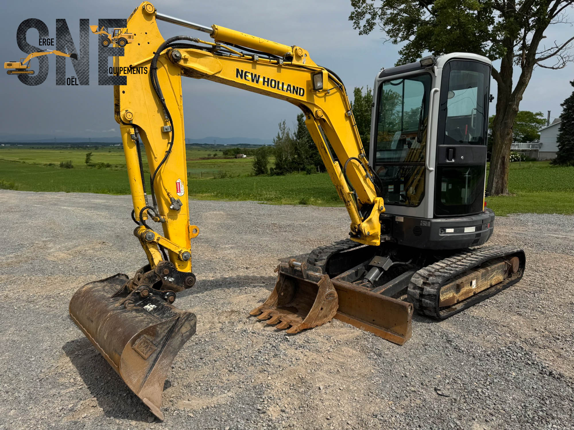 New Holland E35B_7287.jpg