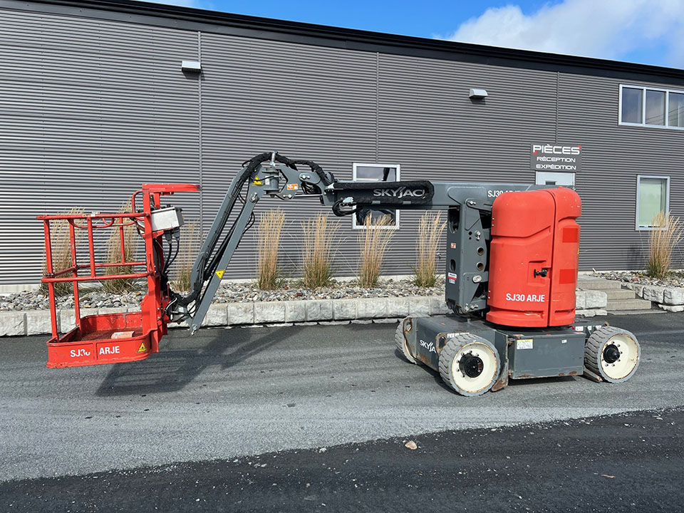 JLG-E400AJP-2013-2.jpg