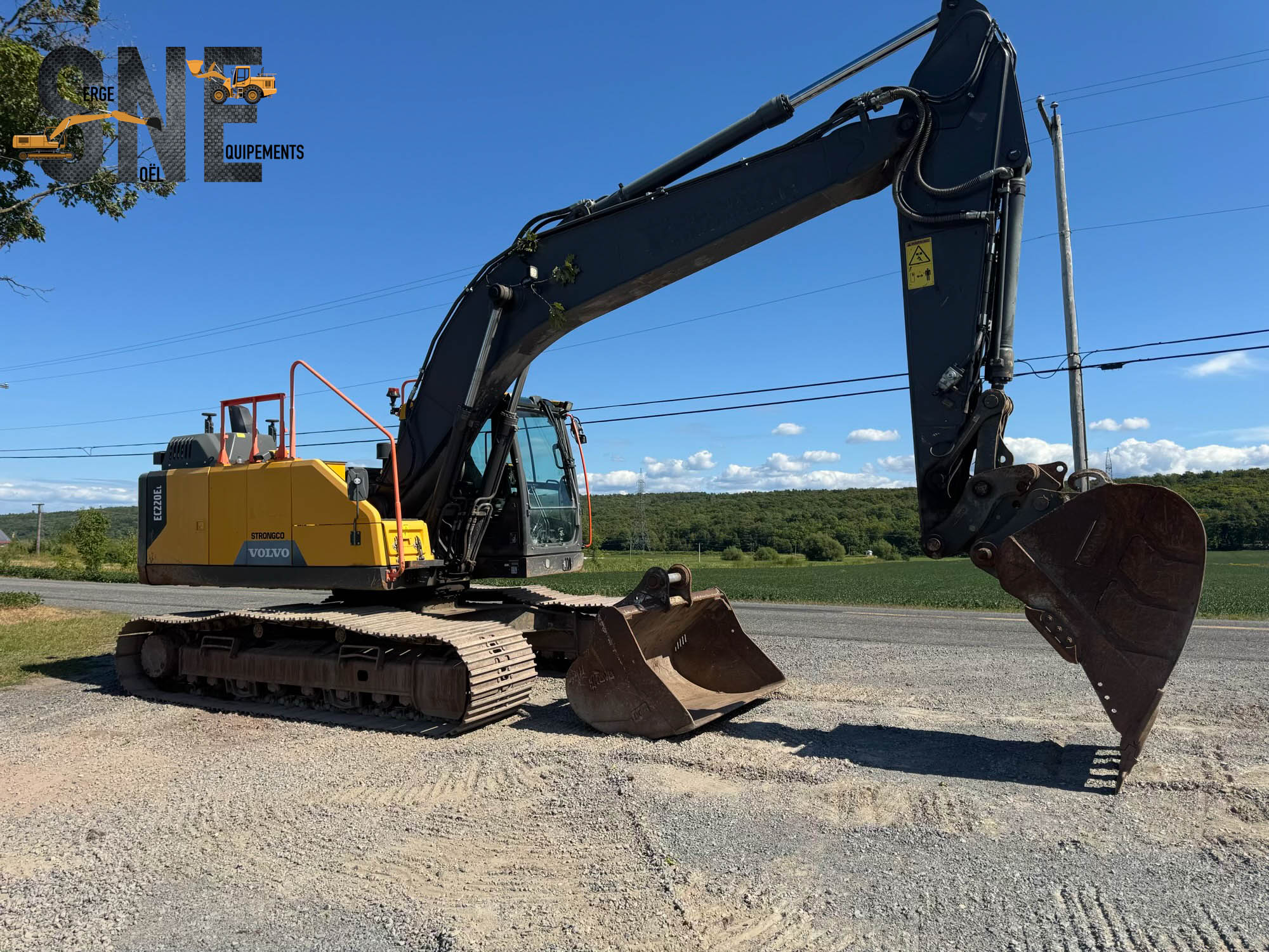 Volvo EC220EL_7887.jpg